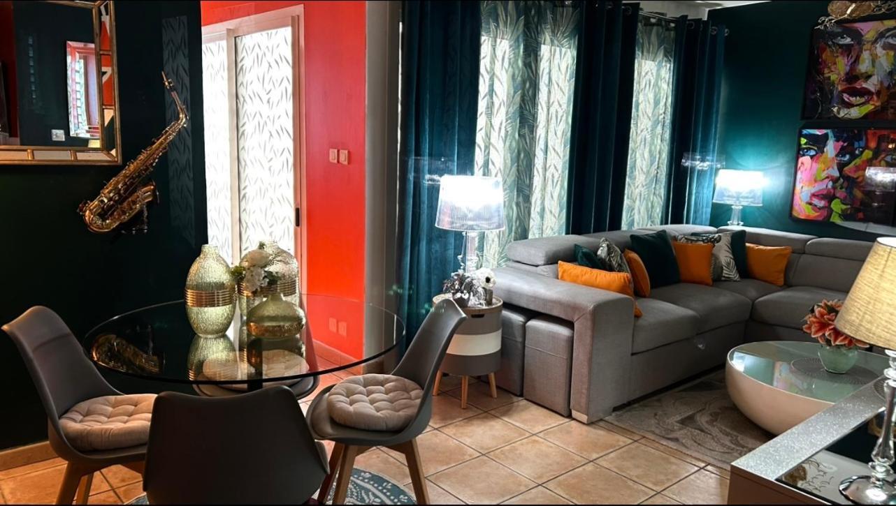 Bienvenue Chez Maxime Apartment Saint-Denis Ngoại thất bức ảnh